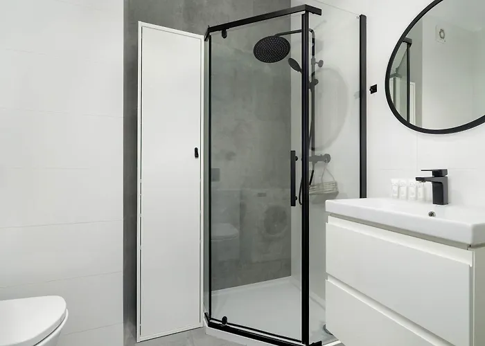 With Parking In Wilda Near Mtp By Renters Apartment